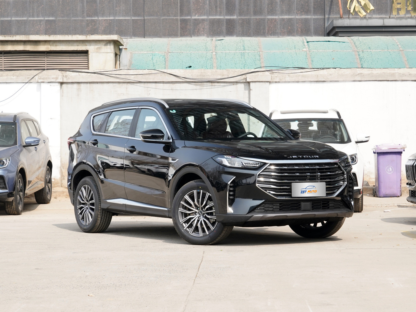 Чери Джетур Б10