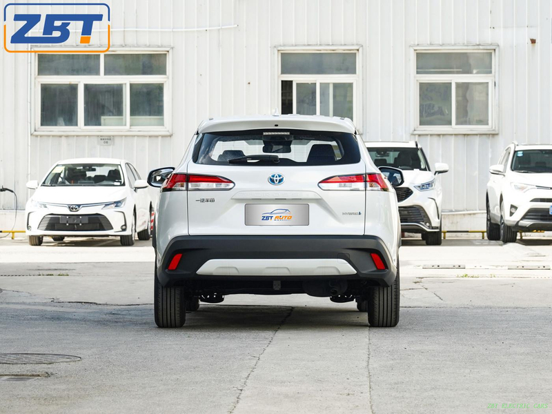 Бензиновый внедорожник Toyota Corolla Ruifang Cross