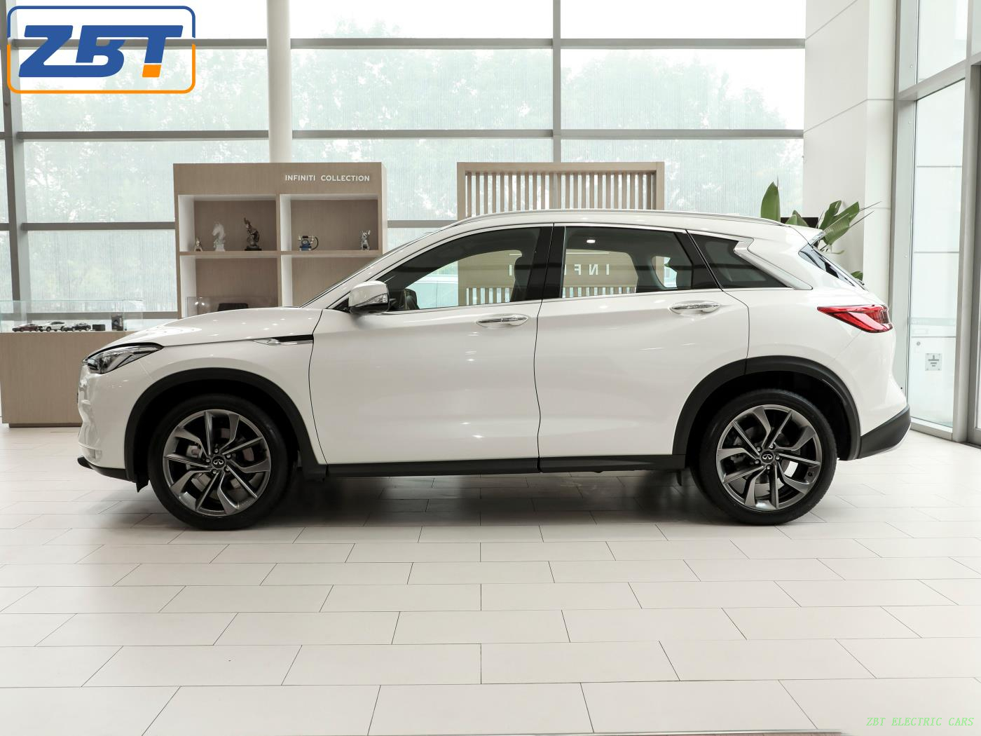 Бензиновый внедорожник Infiniti Qx50