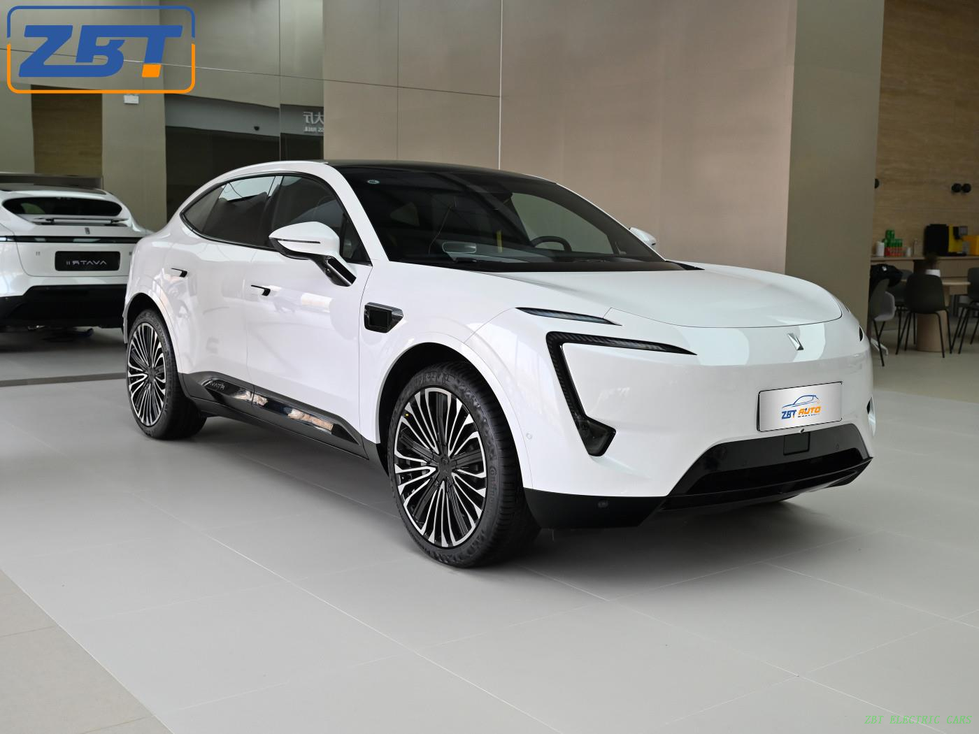 Электрический внедорожник Changan Huawei Avatr 11