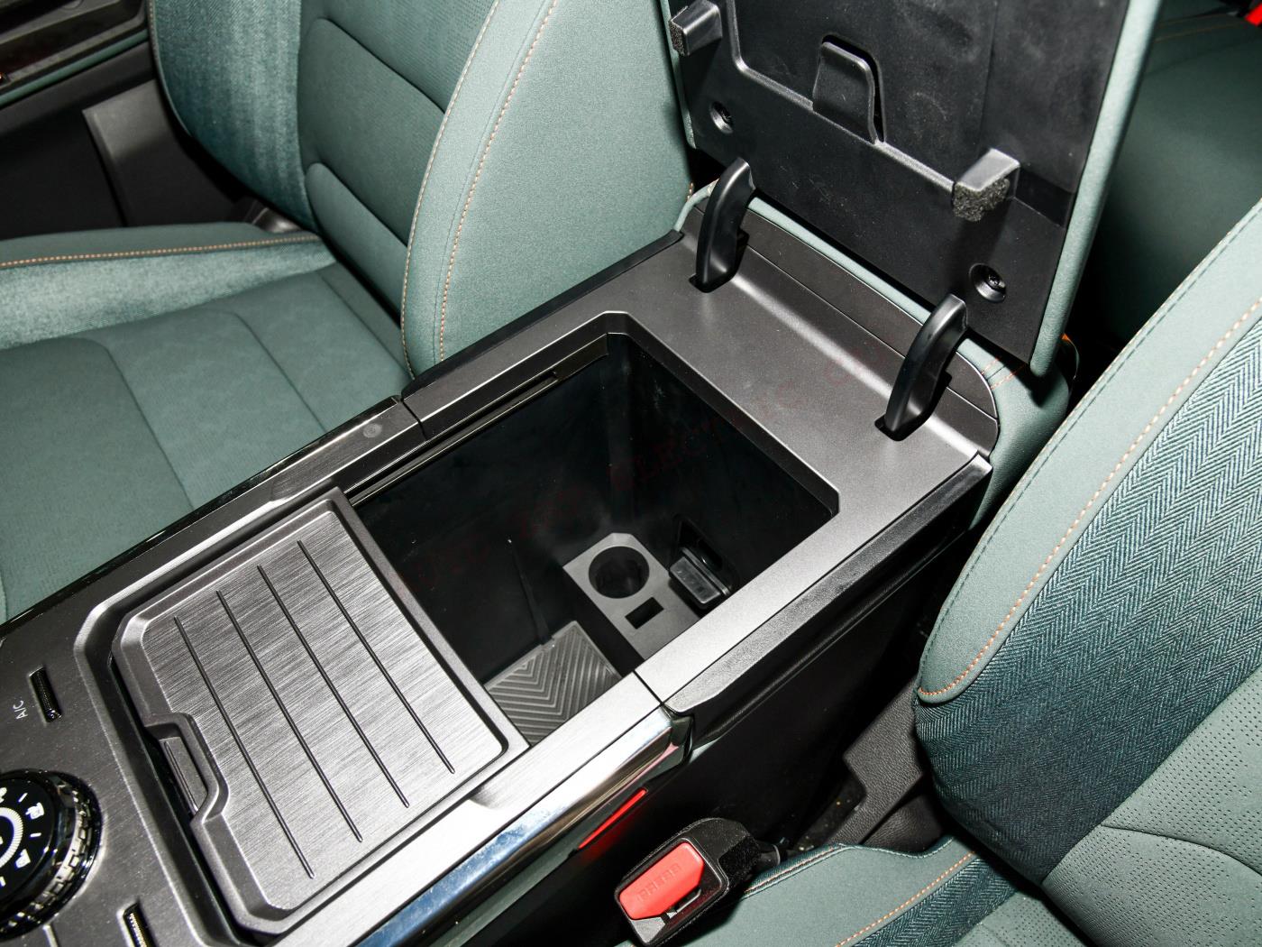 Джетур Путешественник X09