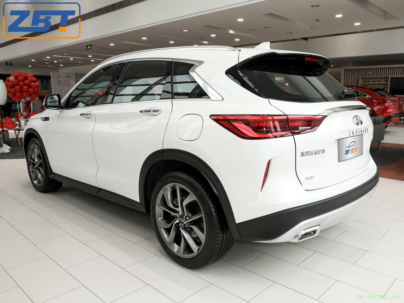 Бензиновый внедорожник Infiniti Qx50