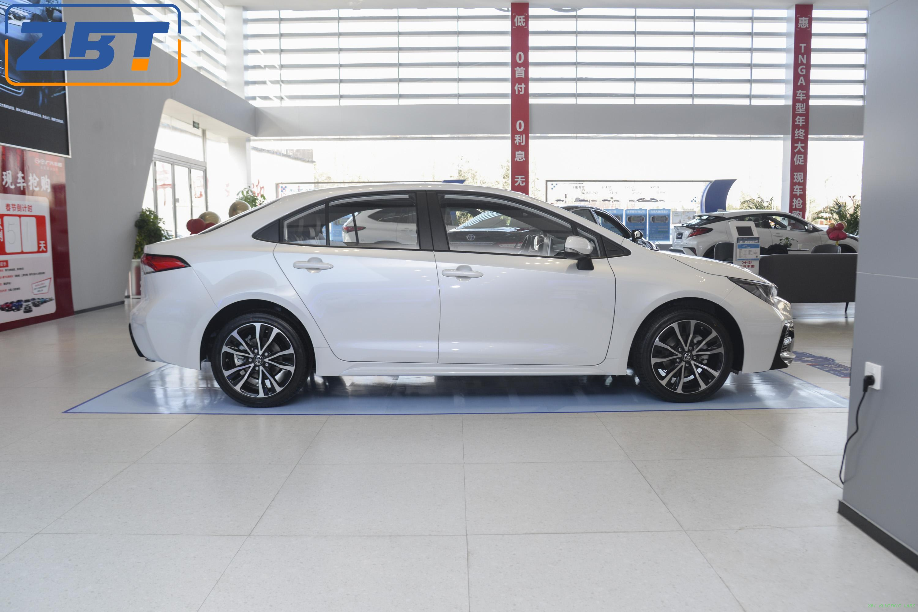 Бензиновый седан Toyota Levin