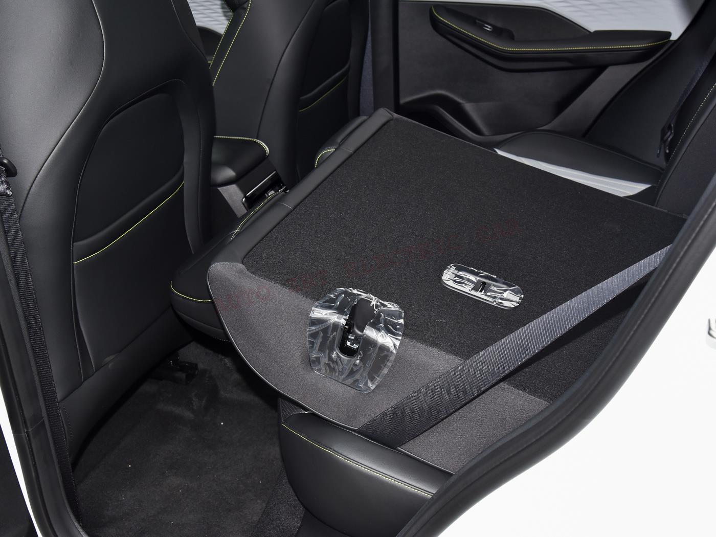 Coolray БинЮэ X30