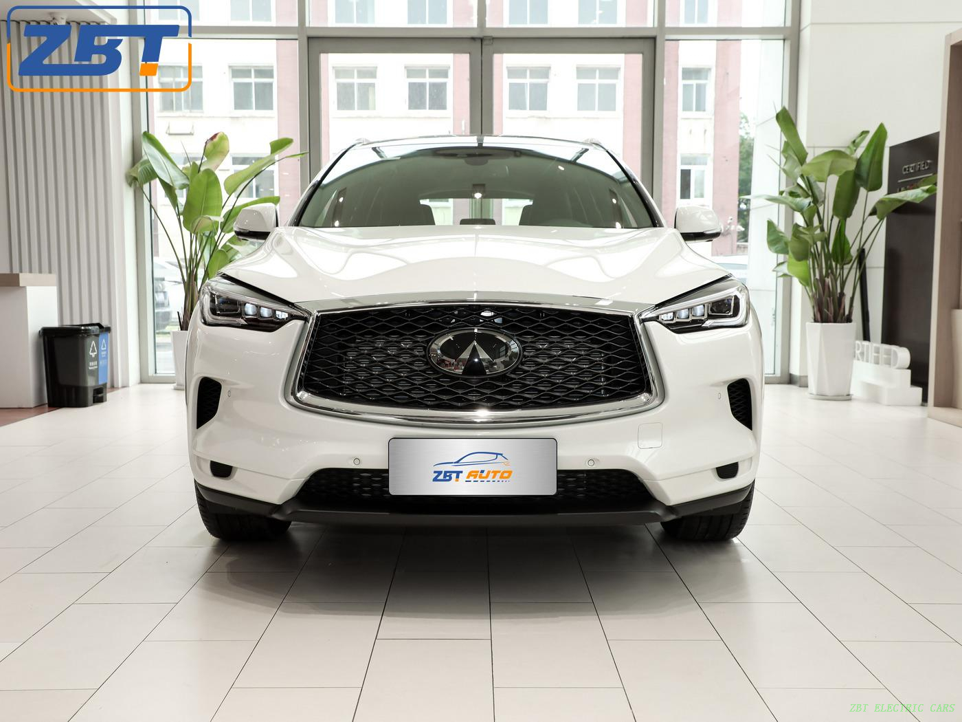 Бензиновый внедорожник Infiniti Qx50