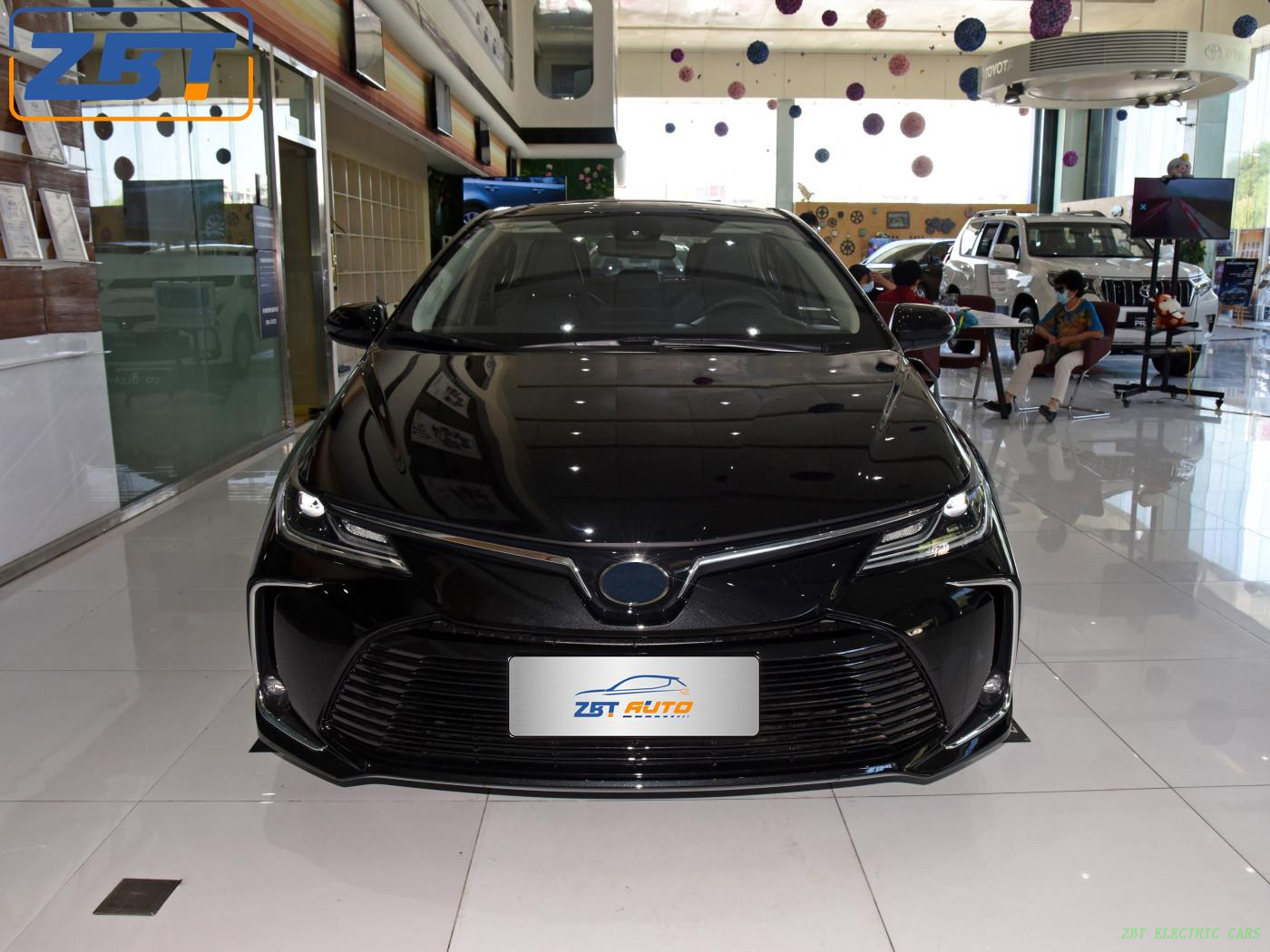 Бензиновый седан Toyota Corolla