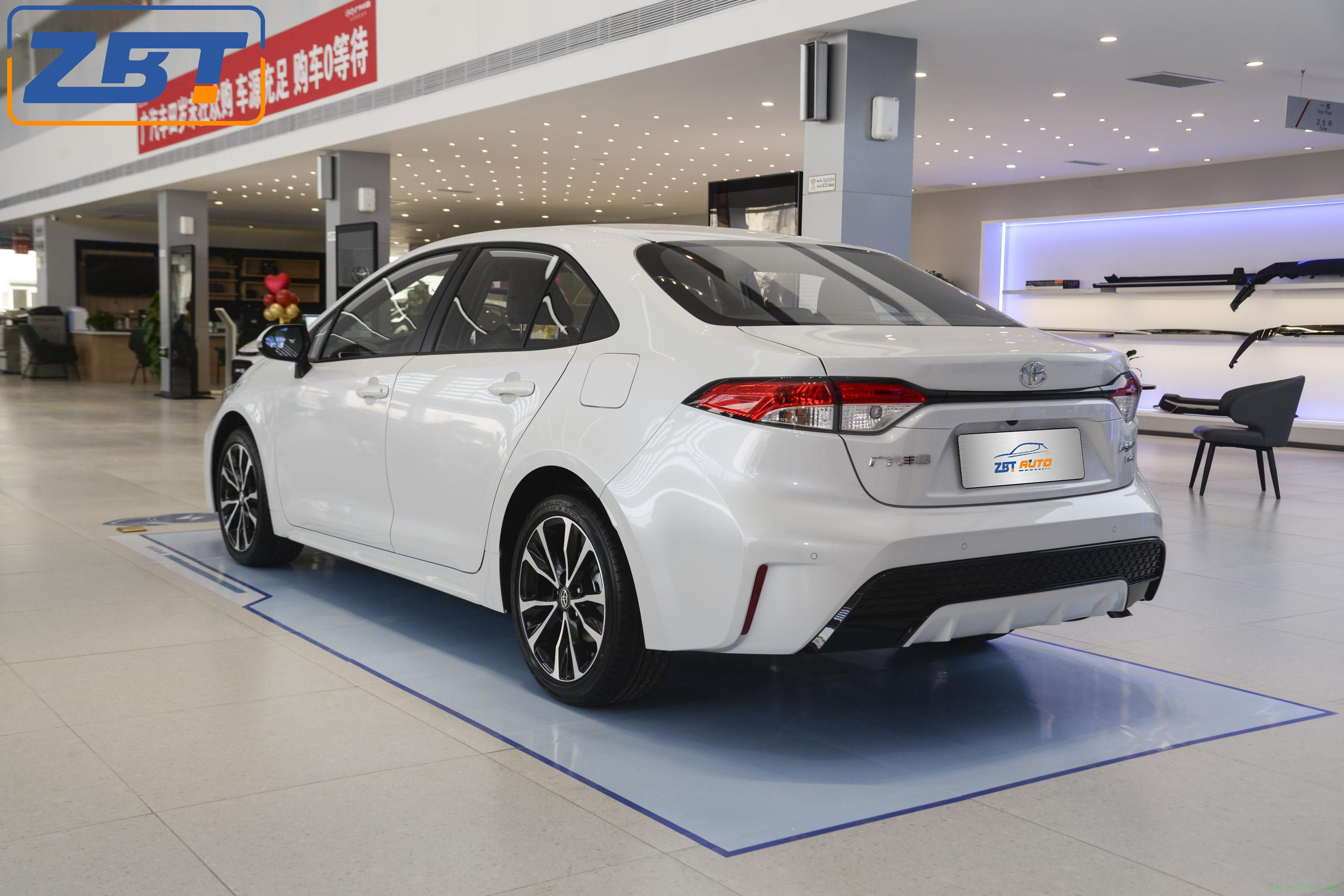 Бензиновый седан Toyota Levin