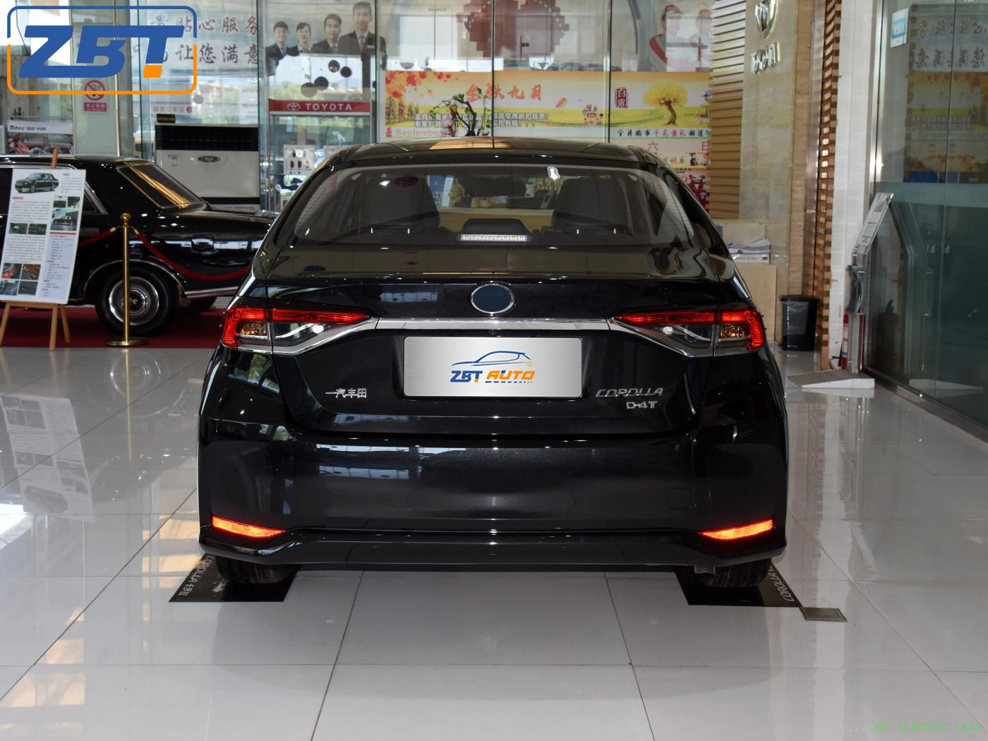 Бензиновый седан Toyota Corolla