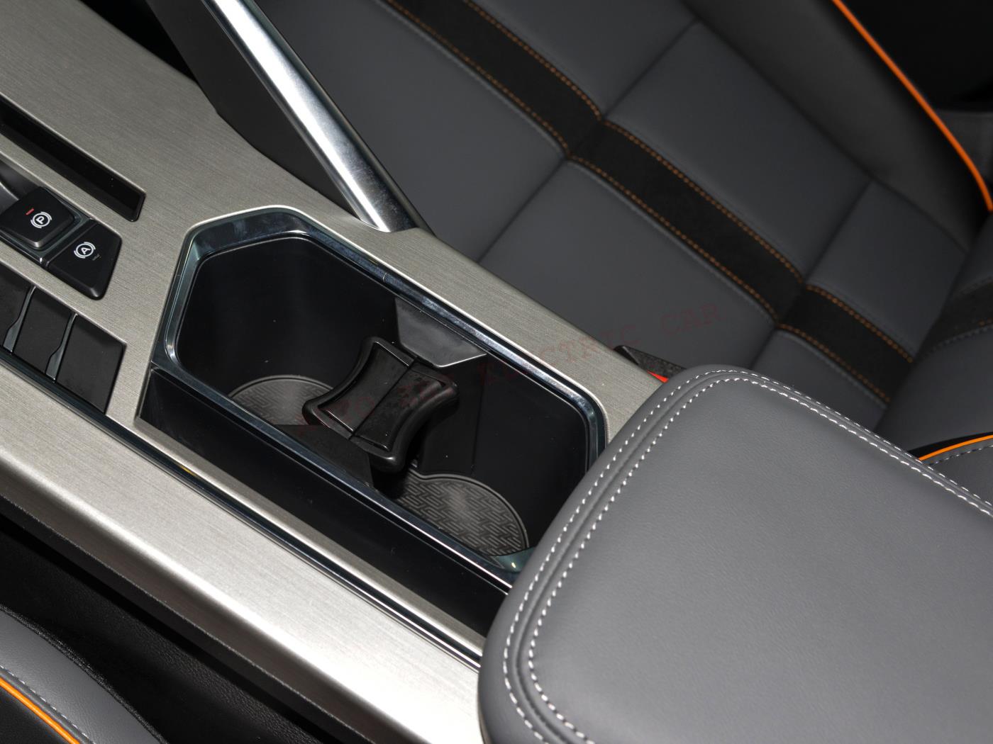 Coolray БинЮэ X16