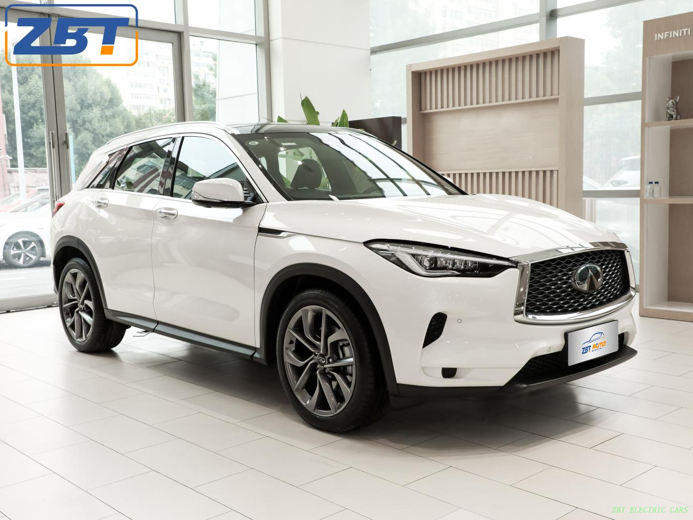 Бензиновый внедорожник Infiniti Qx50