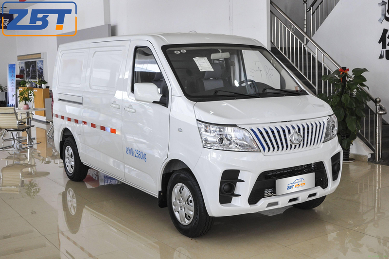 Электрический фургон Changan RuiXing EM60