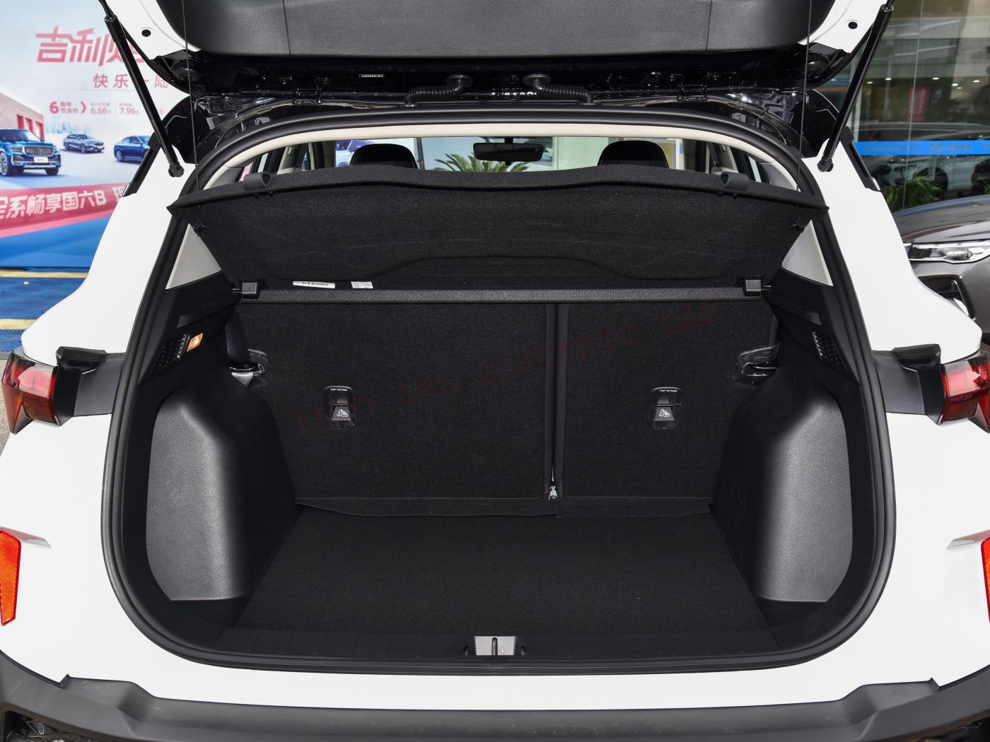 Coolray БинЮэ X33