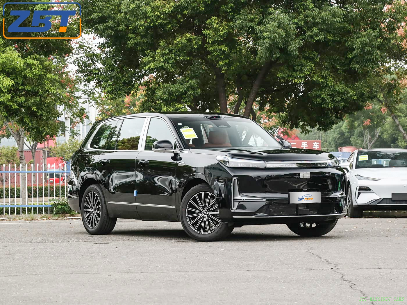 Электромобиль Geely Galaxy M9 New Energy Hybrid SUV 2025 года