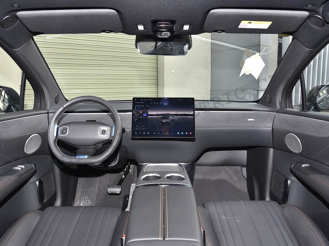 Циюань E07 - B33