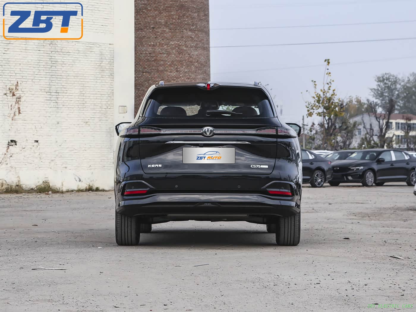 Changan CS 75 PLUS бензиновый внедорожник, топливный автомобиль