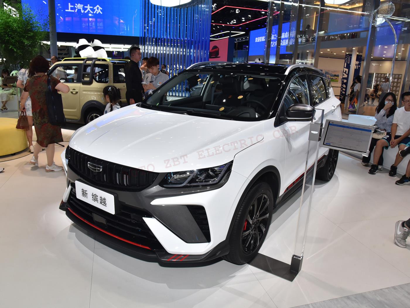 Coolray БинЮэ X01