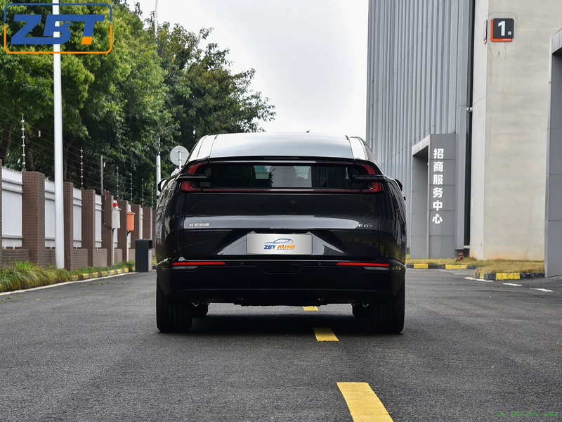 Changan Qiyuan E07 Бензиновый внедорожник, топливный автомобиль