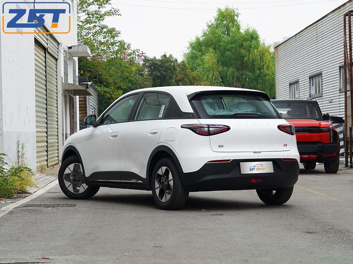 Электромобиль Jili Xingyuan New Energy Hybrid SUV 2025 года