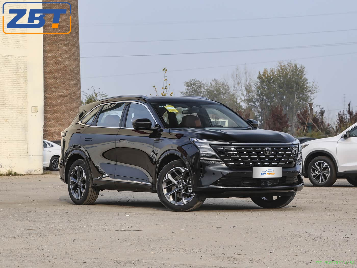 Changan CS 75 PLUS бензиновый внедорожник, топливный автомобиль