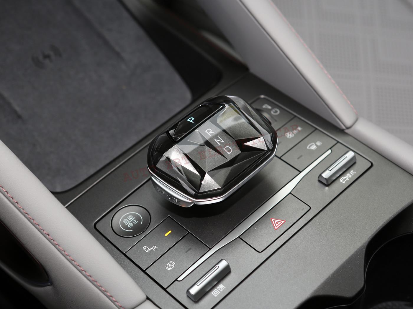 Юань вверх X04