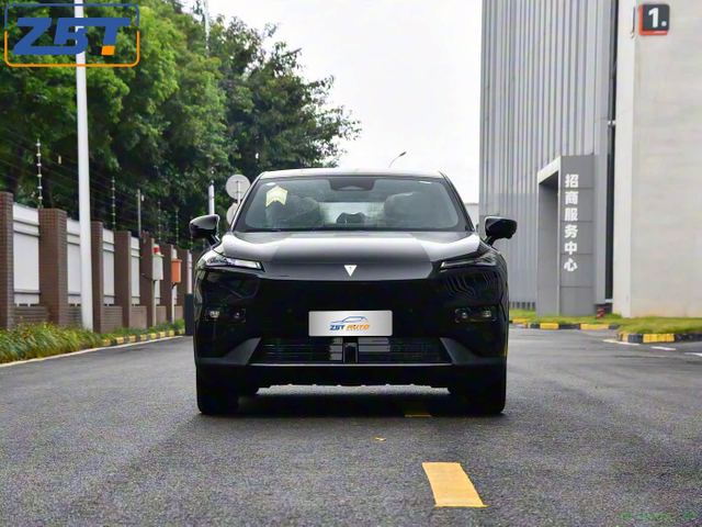 Электромобиль Deepal S05 New Energy Hybrid SUV 2025 года