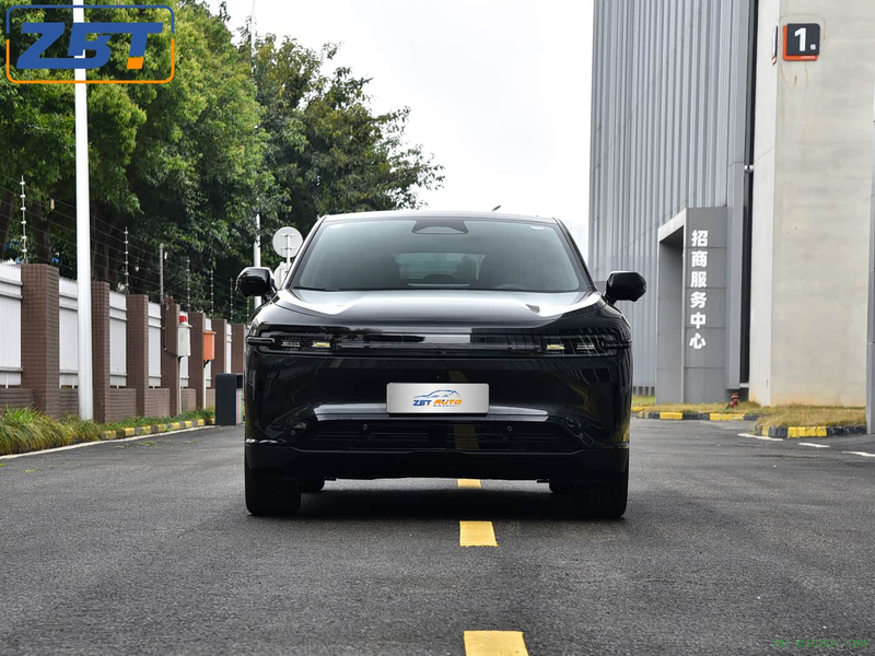 Changan Qiyuan E07 Бензиновый внедорожник, топливный автомобиль