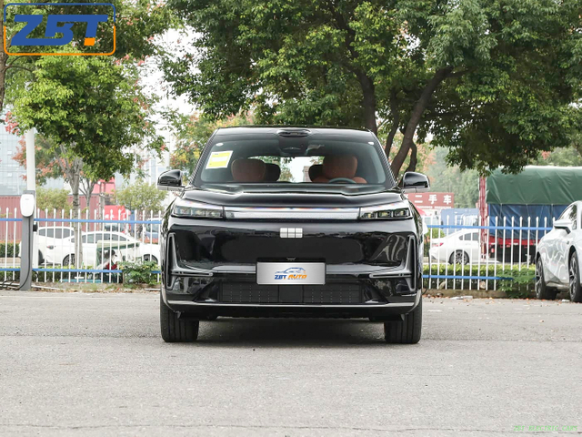 Электромобиль Geely Galaxy M9 New Energy Hybrid SUV 2025 года