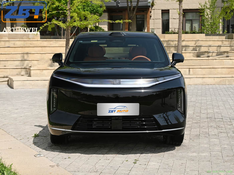 Бензиновый внедорожник BYD DA TAN, работающий на топливе