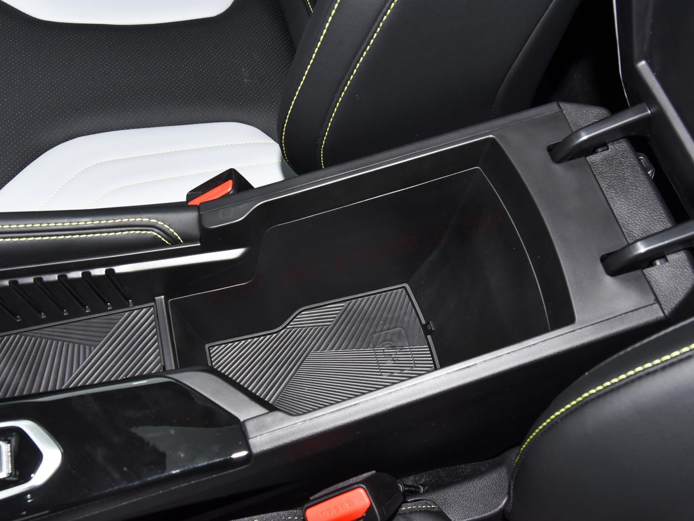 Coolray БинЮэ X24