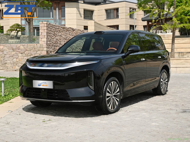 Бензиновый внедорожник BYD DA TAN, работающий на топливе