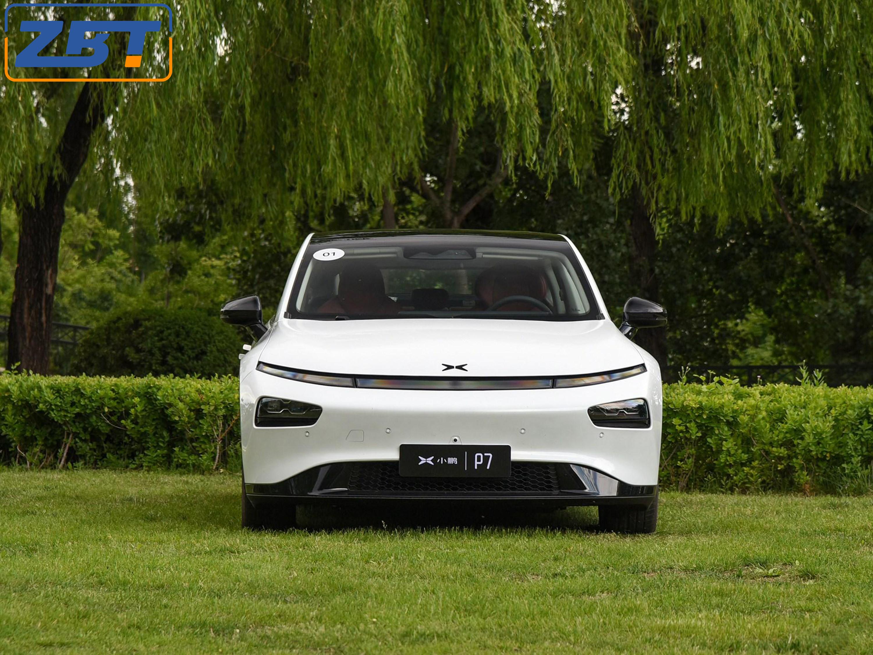 LHD Xpeng P7 Super Sport Ev Coupe Fastback Электрический интеллектуальный седан 4x2 4x4 Autos Автомобиль с панорамным окном в крыше