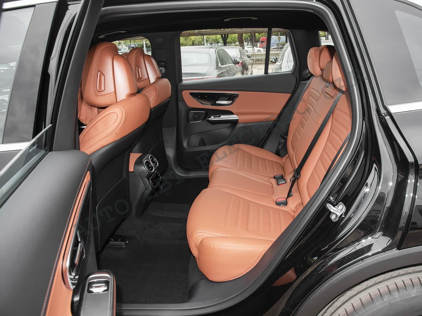 Бенц GLC 300L-GR53