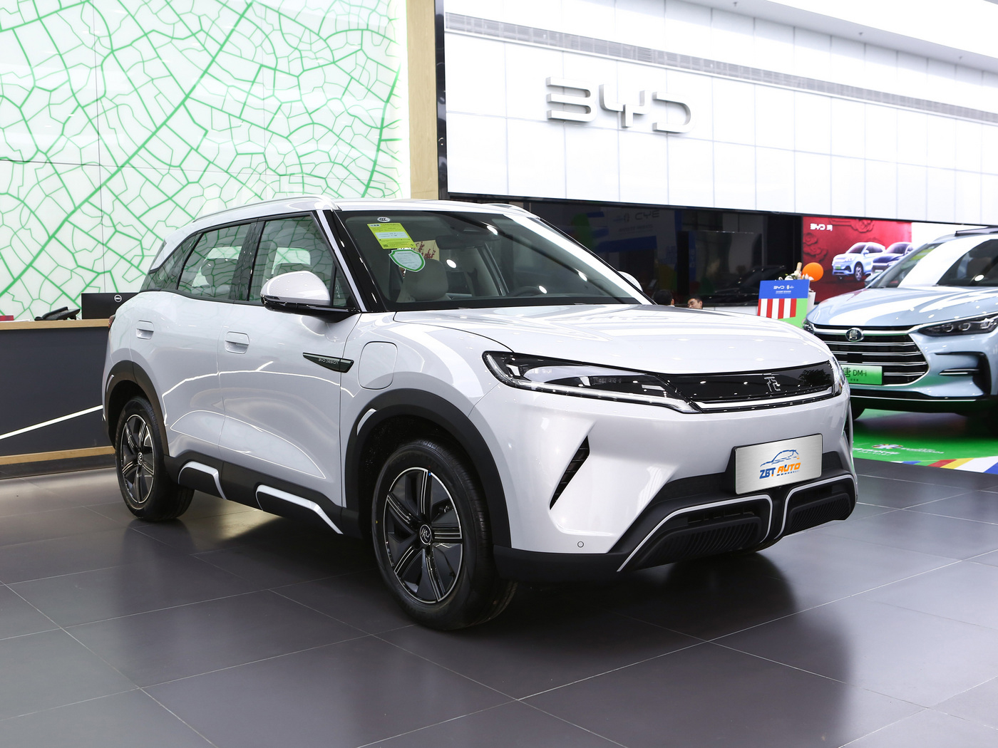 Юань вверх W03