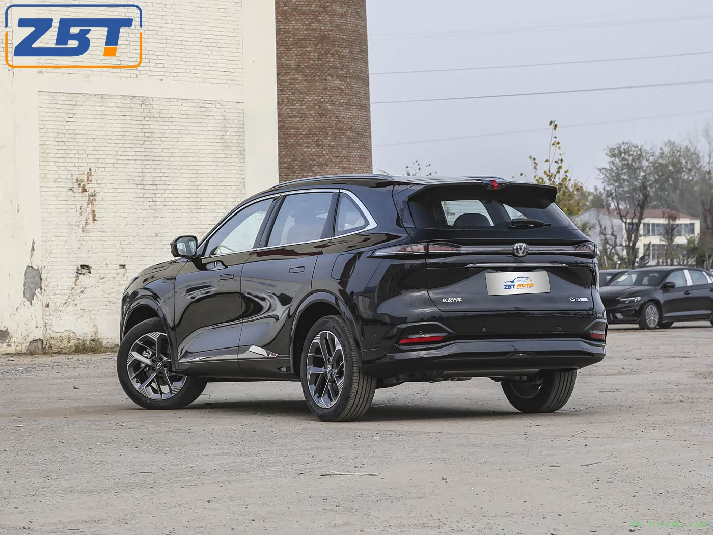 Changan CS 75 PLUS бензиновый внедорожник, топливный автомобиль