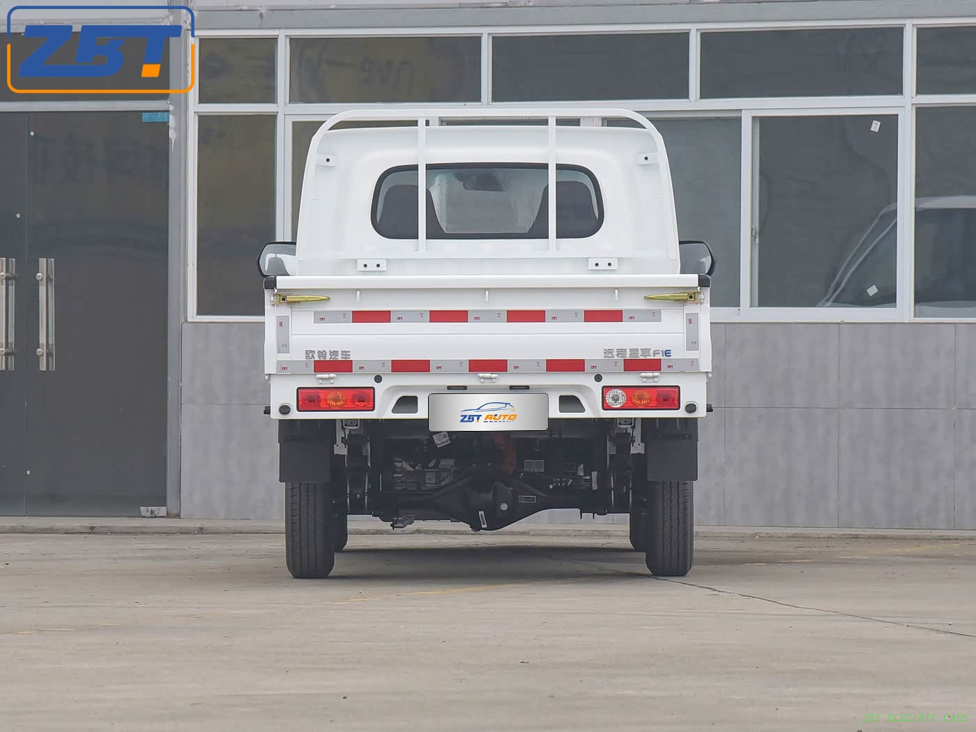Бензиновый внедорожник Geely Yuancheng F1E, работающий на топливе