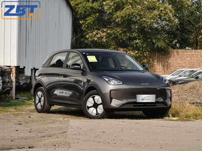 Бензиновый внедорожник Geely Xingyue, работающий на топливе
