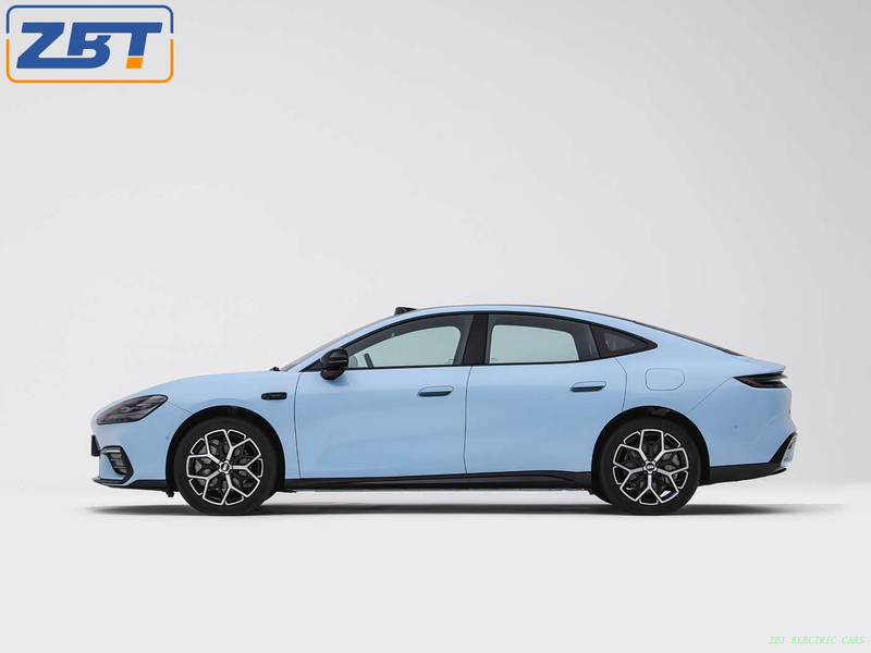 Бензиновый внедорожник GEELY YHTT, работающий на топливе