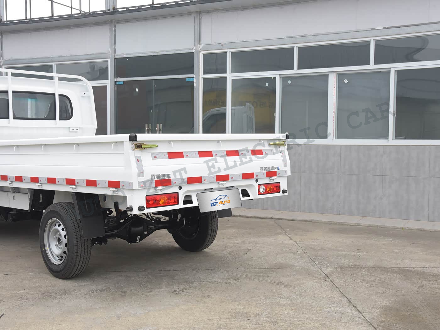 Geely Юанчэн F1E-W28