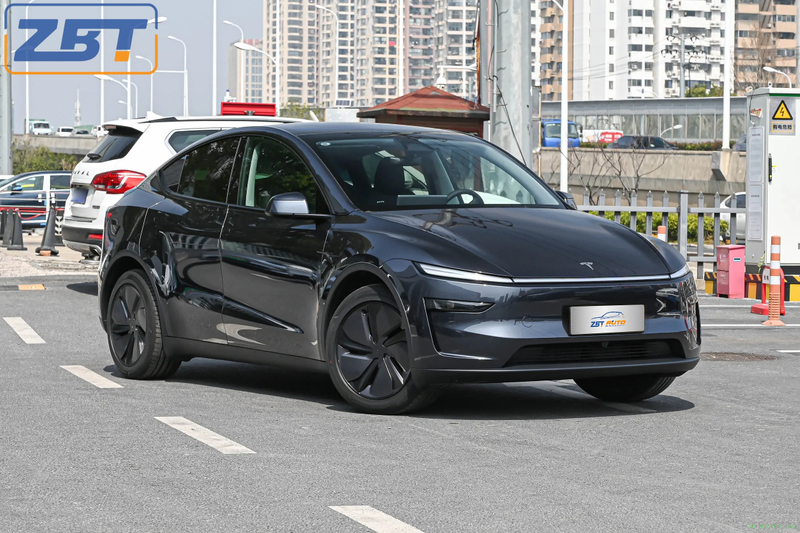 Модель Y+ New Energy Hybrid SUV. Цена в США: 45 599,00–45 999,00 долларов США.