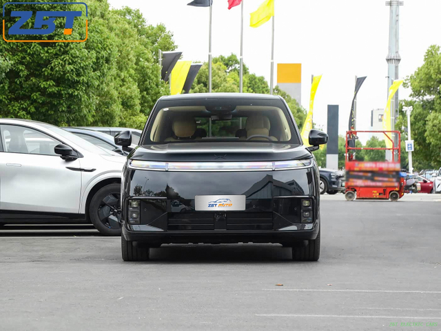 XIAOPEN GX New Energy Hybrid SUV Цена в США 39 599,00–39 999,00 долларов США.