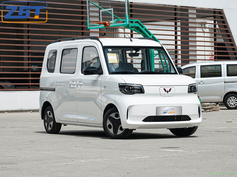 Небольшой легковой автомобиль с бензиновым двигателем Wuling Sunshine