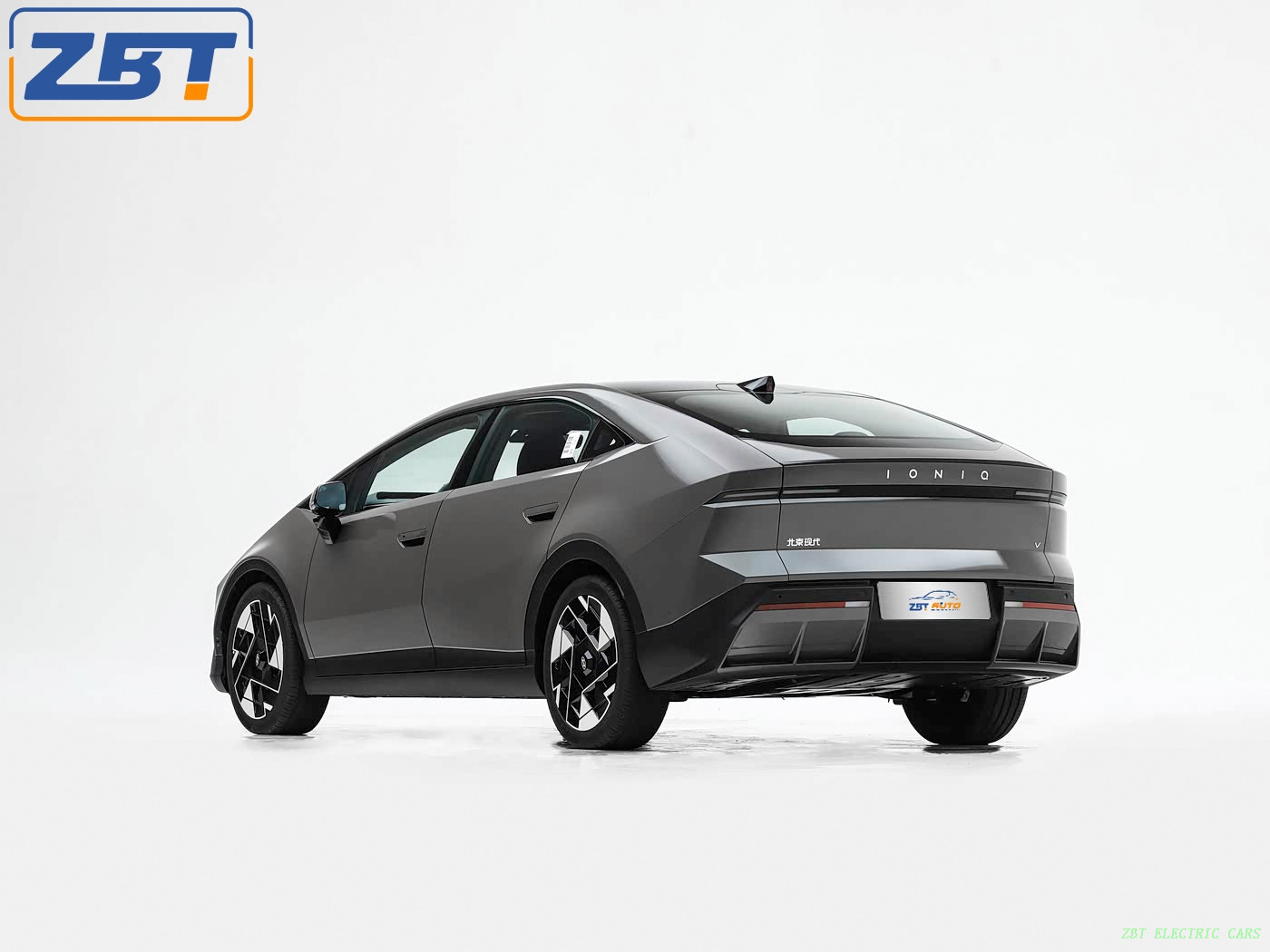 Бензиновый внедорожник IONIQ V, топливный автомобиль