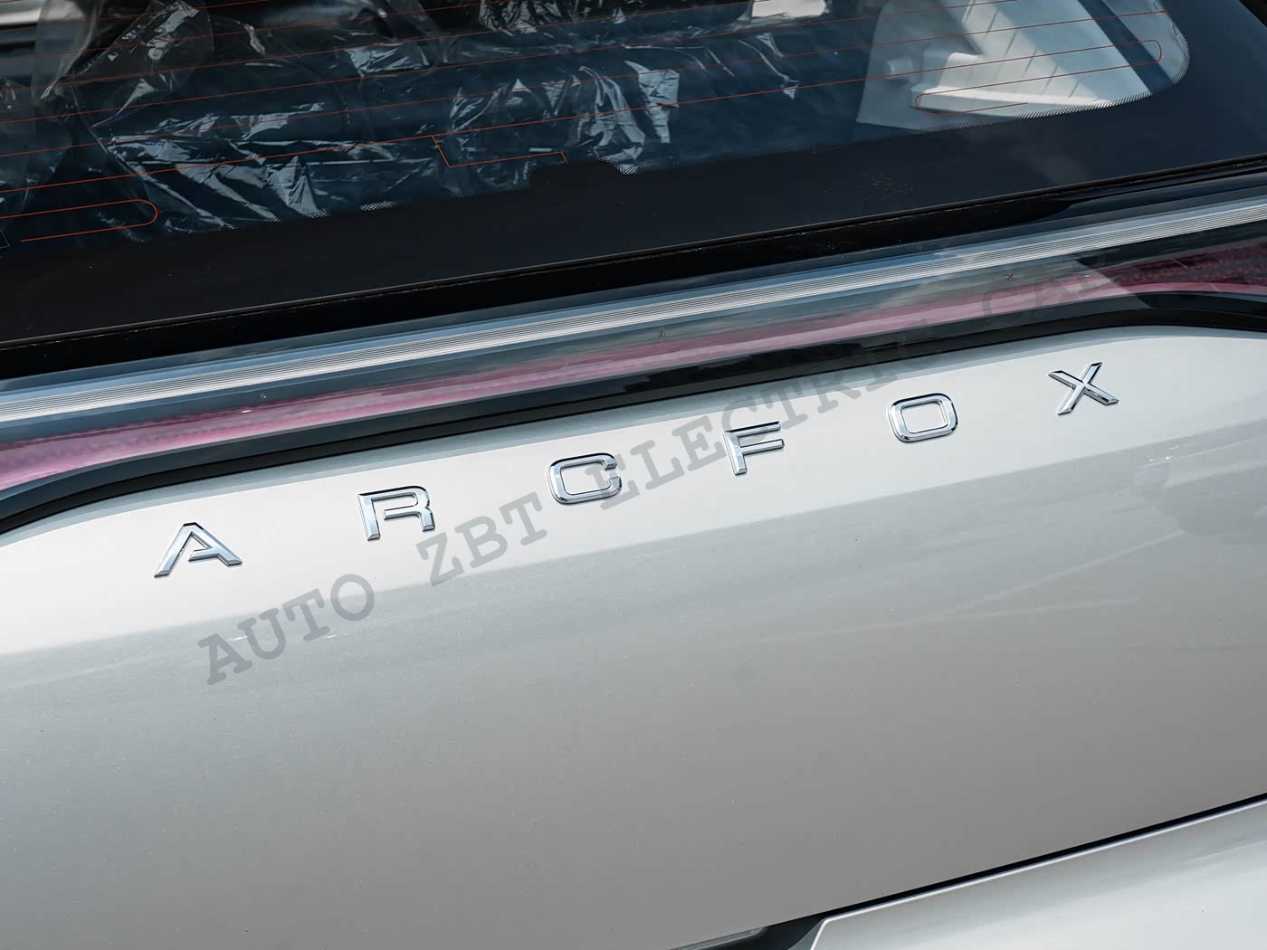 ARCFOX BT T1 - A28