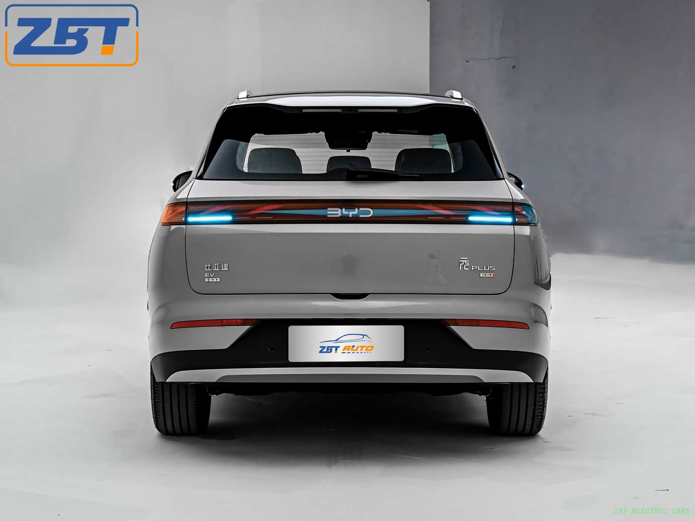 Бензиновый внедорожник BYD 3RD YUAN PLUS, работающий на топливе